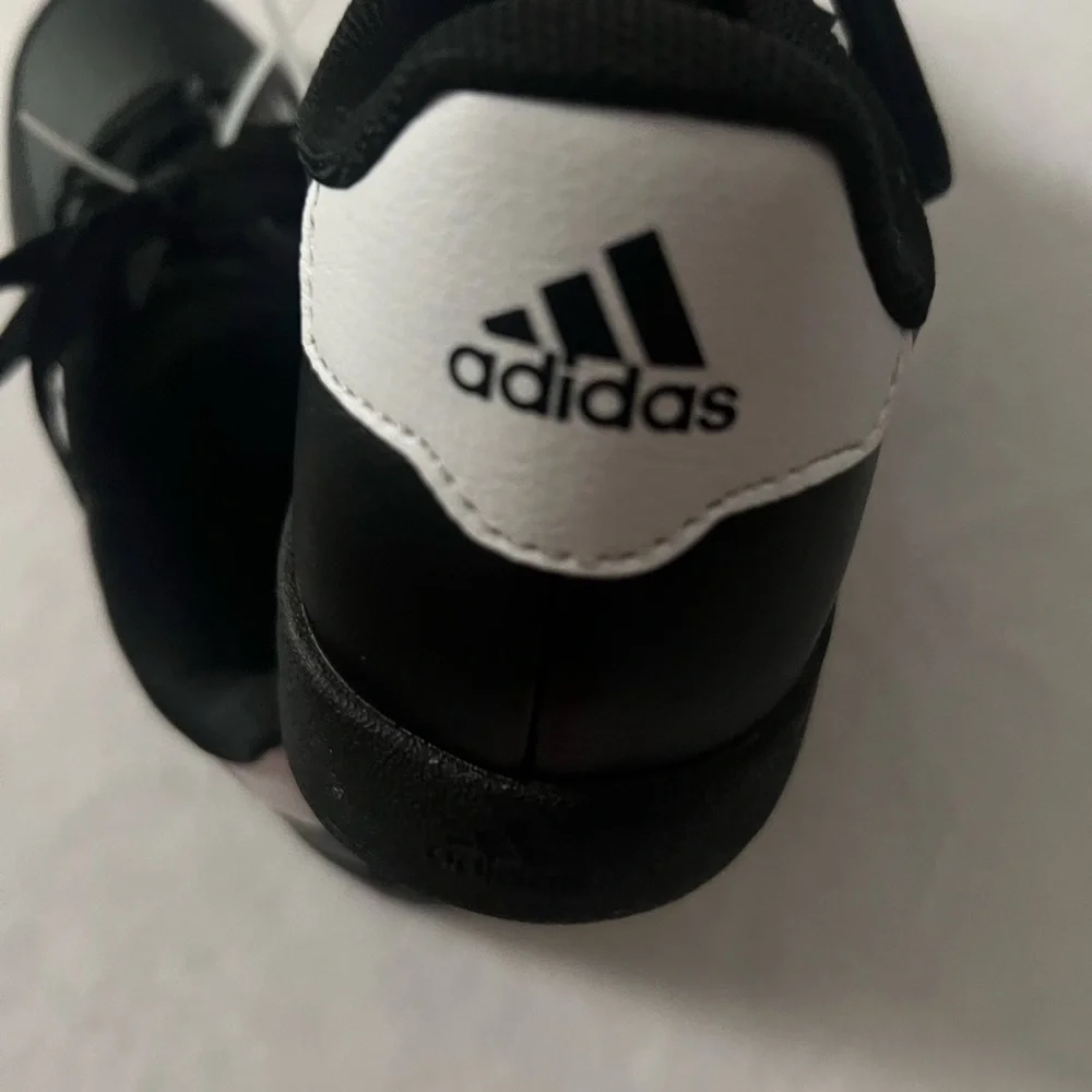 Adidas Men's Black and White Striped Sneakers, Size 6, Brand‎ New